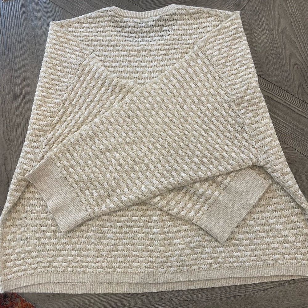 Babaton balboa sweater size small BNWOT 🤩 - Picture 7 of 7